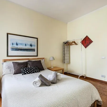 Hostly - Light And Wood Near The Tower - 100sqm, 6 Pax, 2 Bedrooms, Town Center Pise
